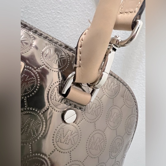 New Michael Kors Dome Satchel - Picture 6 of 16